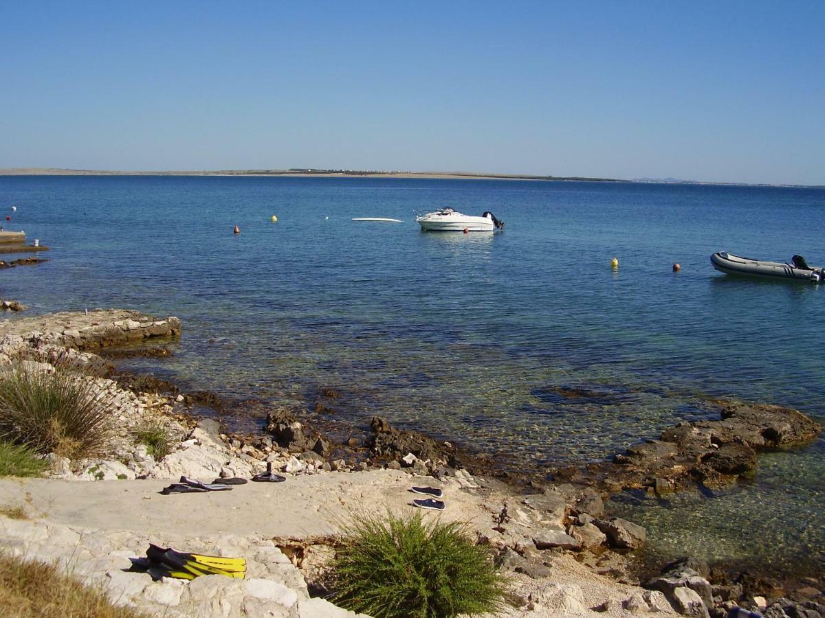 Water View Brand New Apartment, Short Stroll To Beach, Peaceful!